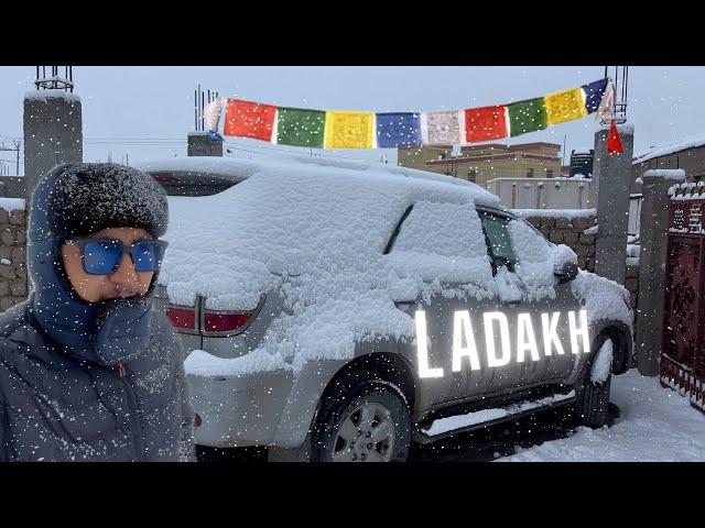 Fortuner Car is Full Covered in Snow || Heavy Snowfall in Ladakh