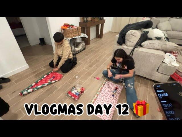 Christmas Gift Wrapping Competition | VLOGMAS DAY 12 