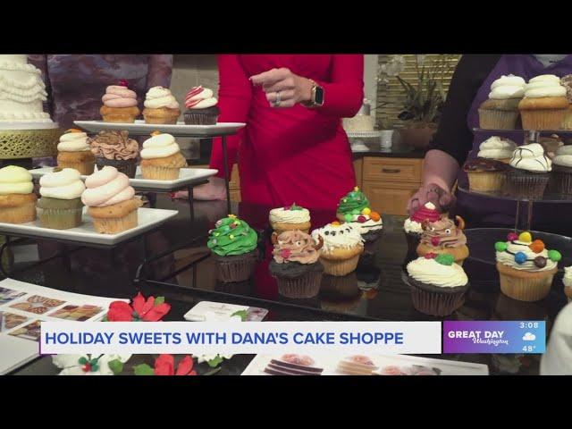 Easy holiday cupcake decorating ideas with Dana's Cake Shoppe