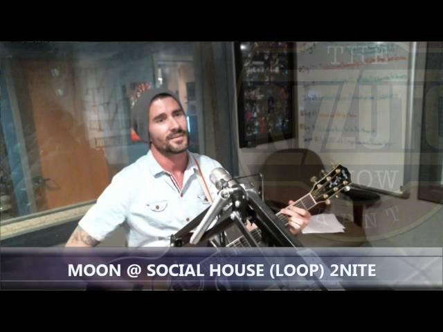 Moon plays "Wonderwall" acoustic on The Rizz Show (June 3rd, 2016)
