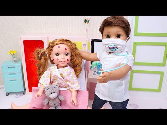 Doll goes to hospital to get help from the doctor! Play Dolls Health routine for kids!