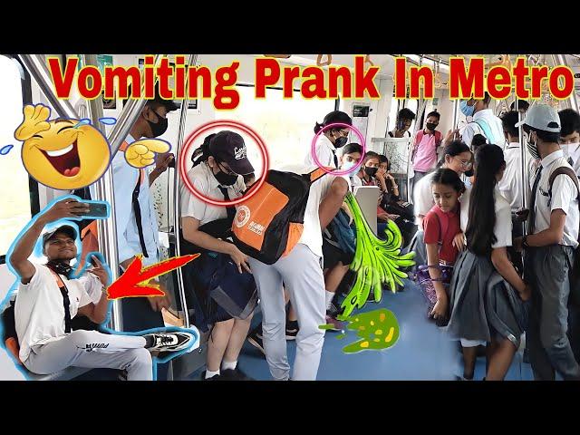 Vomiting  Prank on Metro Passinger  ll Unbelievable Reaction ll #nagpur_prank_tv