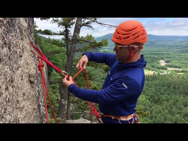 Tying clove-hitch on the carabiner