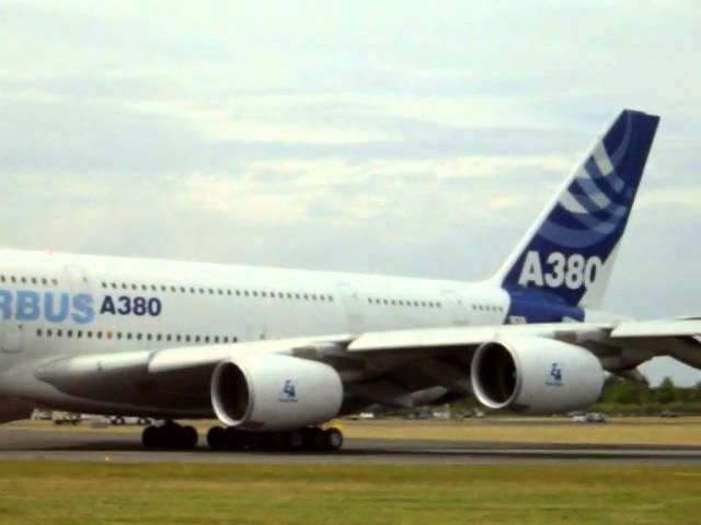 A380 take-off at Farnborough 2010