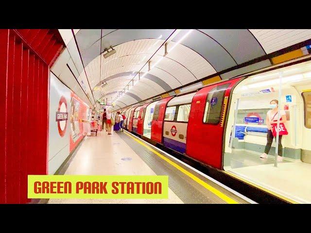 LONDON Underground Station | Green Park 2020