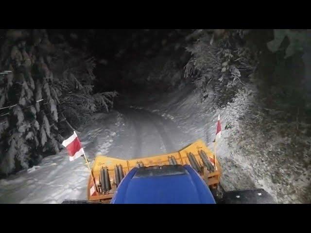 Winterdienst in den Alpen! Der Winter startet nicht durch!