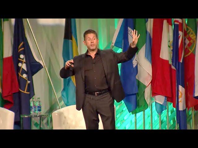 Patrick Schwerdtfeger | Disruptive Innovation and Technology | Keynote Speaker | SpeakInc