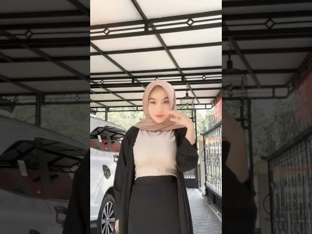 Dance Tiktok Cewek Jilbab Cantik #shorts #tiktok #video