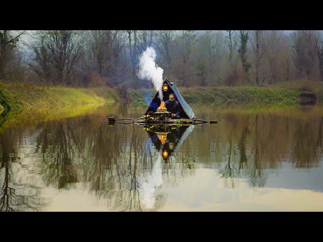 3 Days SOLO Floating Camp on Rainy Lake (Cooking, Rain, Complete Silence)