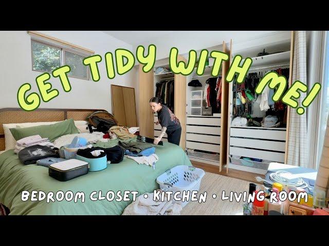 get tidy with me! | bedroom closet, kitchen, & living room