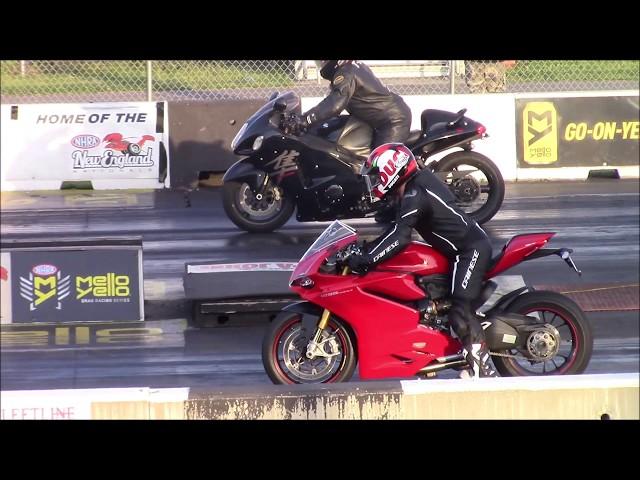 Ducati 1299 Panigale vs Suzuki Hayabusa 1/4 Mile Drag Races