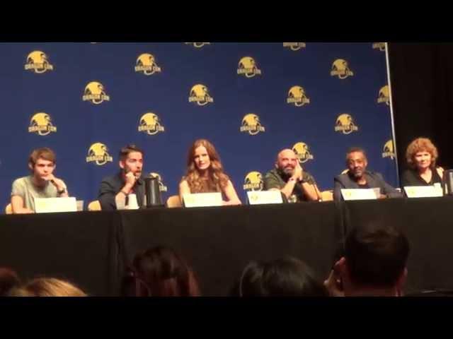 Once Upon A Time panel Dragon Con 2014 Sean Maguire Beverley Elliott Robbie Kay Lee Arenberg