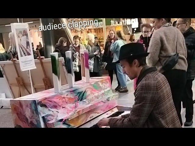 Street piano, Oulu | Olen suomalainen & Säkkijärven polkka