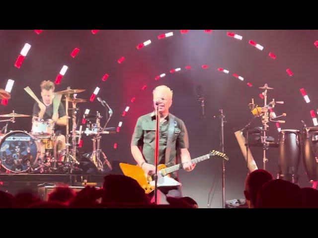 TheOffspring - Blitzkrieg Bop (Ramones cover) live in Cleveland 2023.08.22.