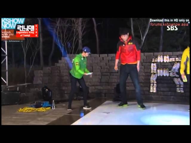 Running Man Funny - Song Ji Hyo and Seo Jang-hoon Play Ttakji