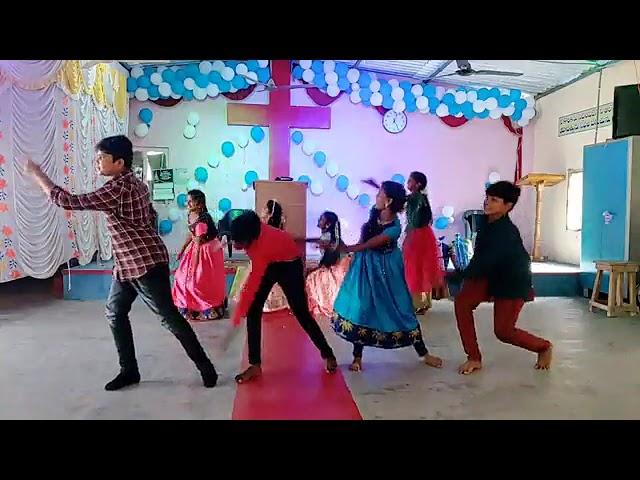 Thaluku Thaluku Thaara Christmas Song Dance By Karmel shikara church Youth, Khammam.