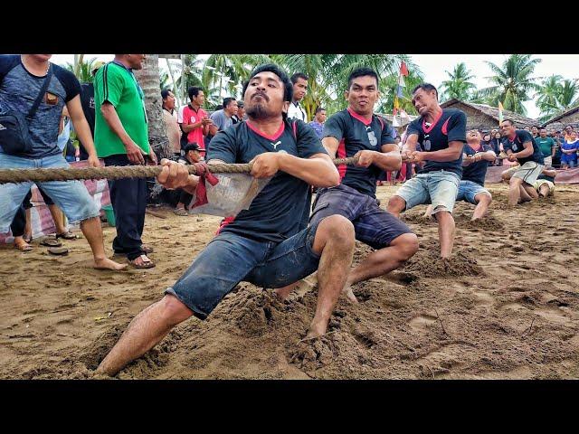 Final Game Keseruan Lomba Tarik Tambang 17an di Pantai Gosong