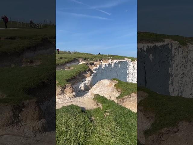 Seven Sisters cliff on the English 󠁧󠁢󠁥󠁮󠁧󠁿 Channel coast  #travel #uk