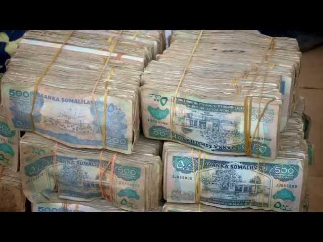 Weird Somaliland Open Air Money Changers and Billions Of Shillings!