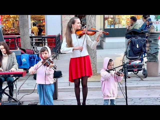 Joy To The World - Incredible Family Street Performance