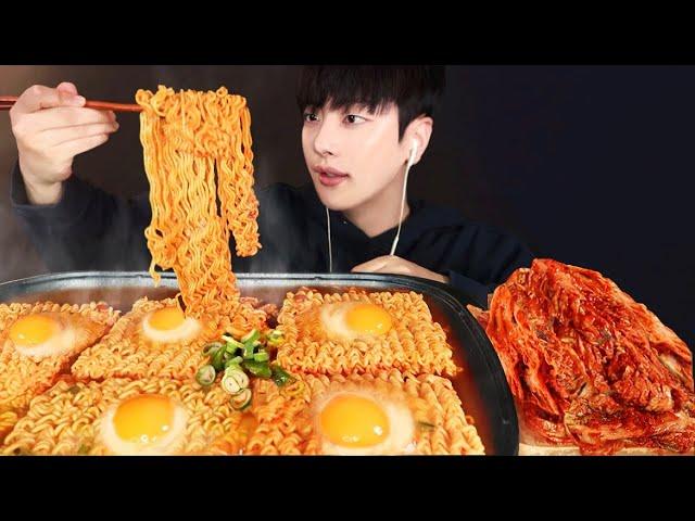 Eating 5 packets of spicy ramen noodles (with kimchi and tripe rice) | MUKBANG ASMR