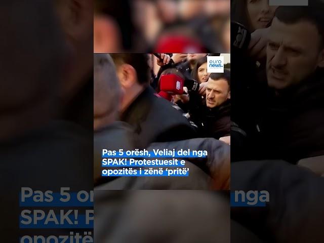 Pas 5 orësh, Veliaj del nga SPAK! Protestuesit e opozitës i zënë ‘pritë’