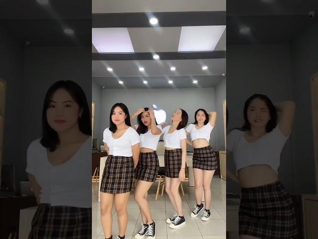 Joget pargoy cewek Korea cantik banget 