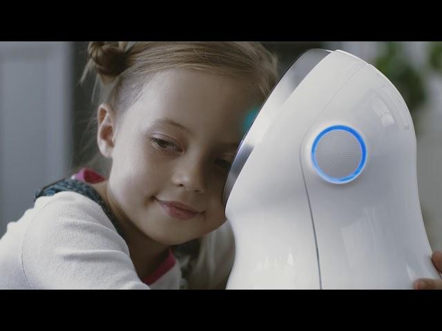 LG robot commercial. Actress Instagram - @aglayasemenova