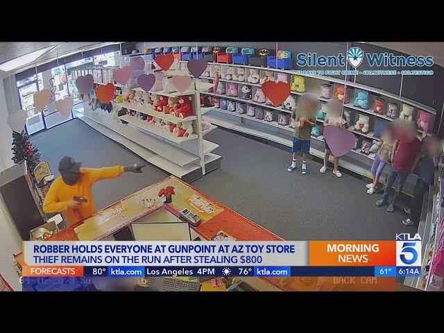 Kids held at gunpoint during Arizona toy store robbery