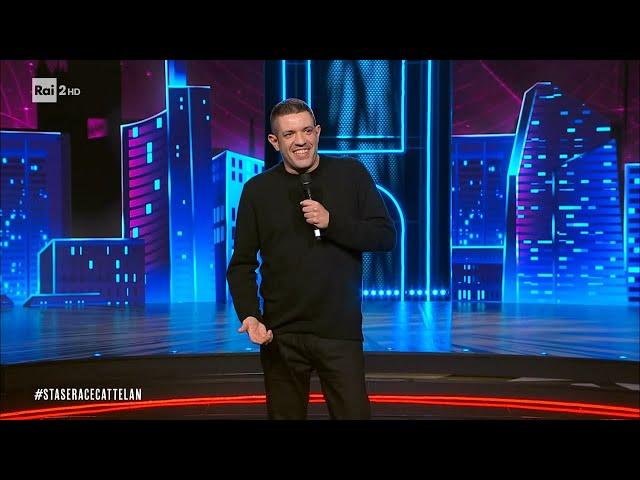 Stand Up Comedy con Francesco De Carlo - Stasera c'è Cattelan su Rai2 del 20/03/2024