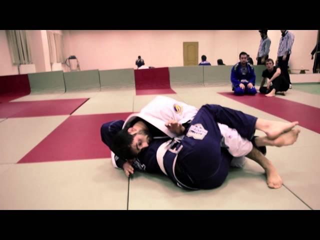 Школа BJJ Mania. Дауд Адаев - Свип с хафгарда + обход / Halfguard sweep and pass