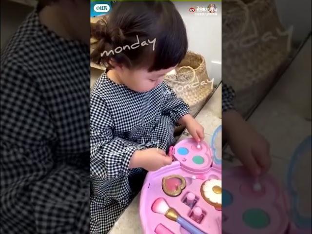 Jinmiran - Rohee Doing Makeup Routine (live)      #jinmiran #rohee