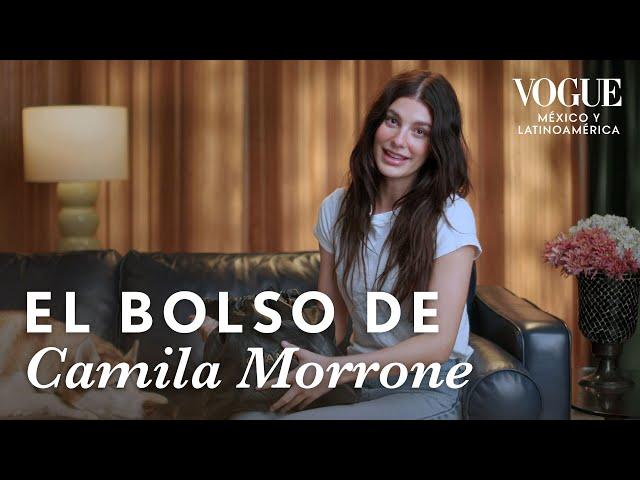 Camila Morrone revela todo lo que trae en su bolsa cuando sale en NY | Vogue México