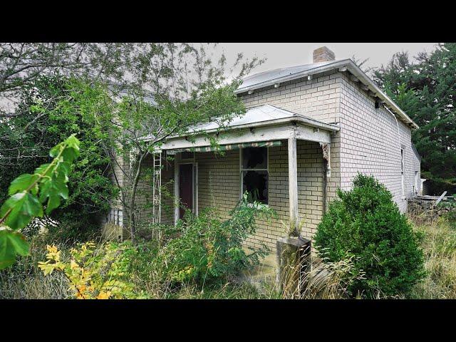 Abandoned re-visit to an old time capsule cottage