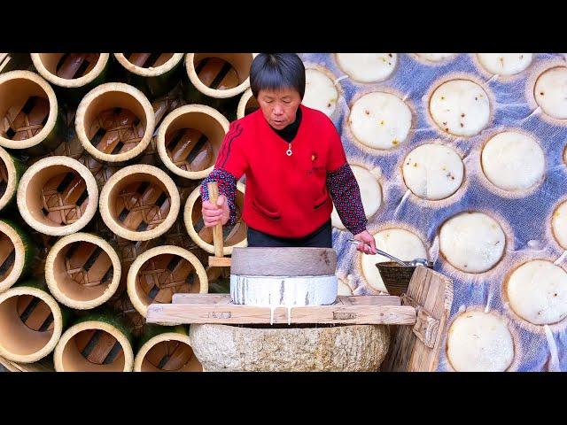 Grandma makes bamboo tube cakes, which are fragrant and fluffy!