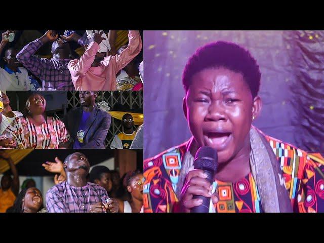 Odehyieba Priscilla leads sensational worship and praise @ Mpatado  Methodist Church