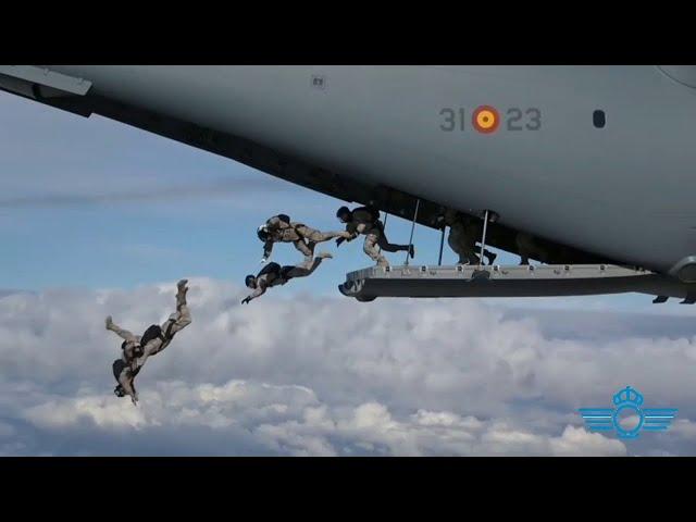 Un millón y medio de saltos en el aniversario del primer salto paracaidista del Ejército del Aire