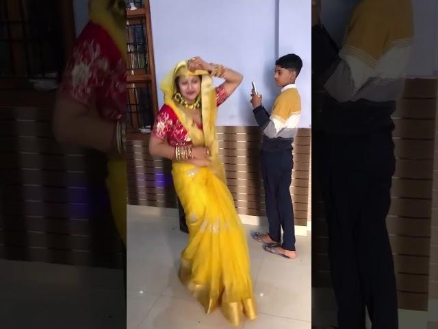 Sanjana Yaduvanshi ki Jathani #dance #trending #youtubeshorts #viralvideo