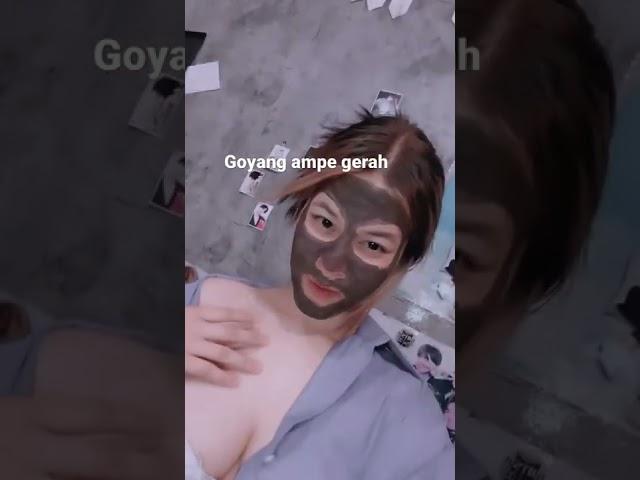 buka aja ah,gerah. wkwkwk #tiktok #fyp #goyangan #hot #indo #viral