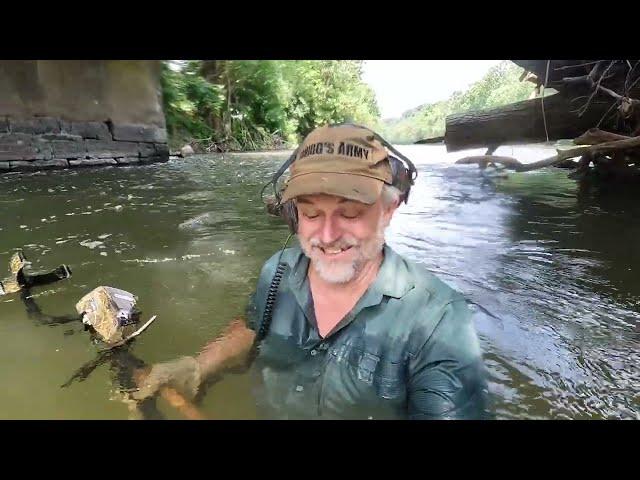 Metal Detecting Abandoned 1820's Stone Bridge