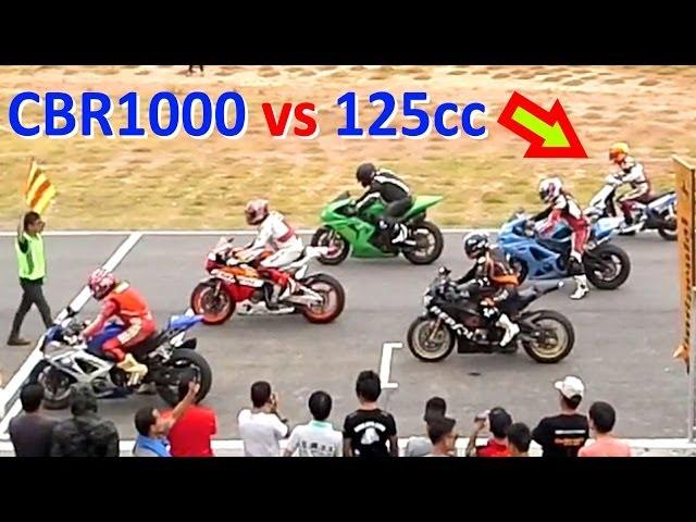 HONDA CBR 1000 vs 125cc SCOOTER !?!? - Who do you think will win in this racing on a track