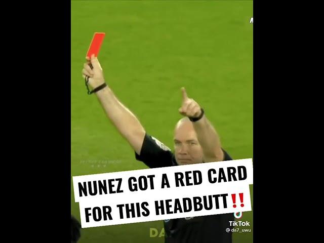 Darwin Nunez headbutts opposition⁉️