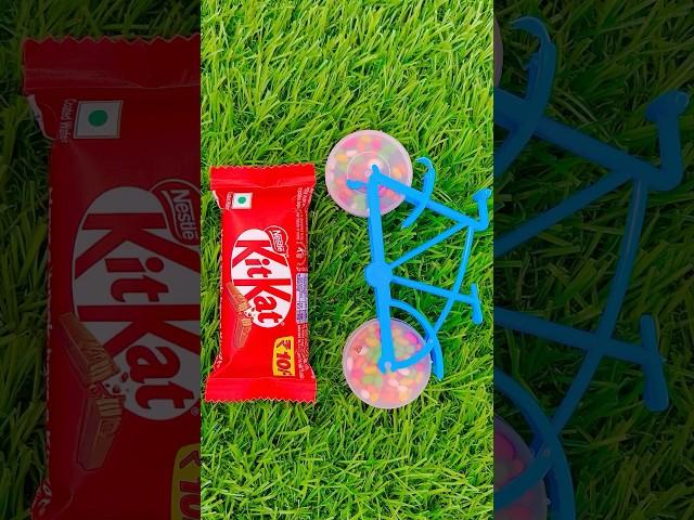 Nestle KitKat Chocolate Unboxing and Mini Cycle Toy Candy |