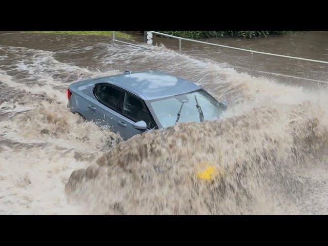 Non-Stop Fails!! || Bedfordshire & Essex Flooding || Vehicles vs Floods compilation || #172