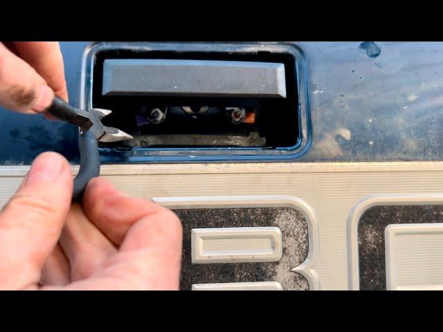 How To Fix A Chevrolet Truck Tailgate Handle That Won’t Latch 1988-1998