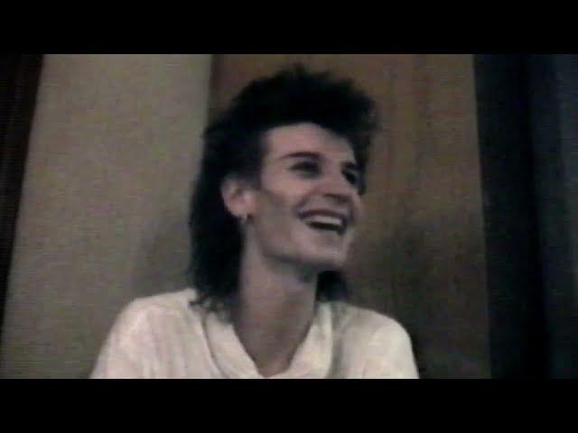 daniel ash being daniel ash for 5 minutes (bauhaus / love and rockets moments)