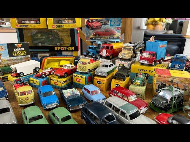 BUYING A VINTAGE TOY COLLECTION - 1950s / 1960s Corgi, Dinky Toys & More