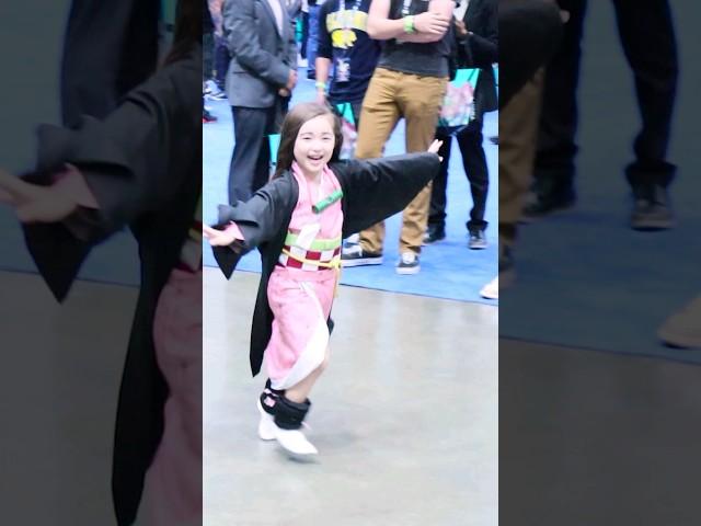 Nezuko Running in the 90s meme but IRL #demonslayer #nezuko #cosplay