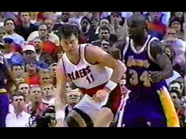 Arvydas Sabonis [23pts/10reb] VS Shaquille O'Neal [27pts/8reb] - 1997