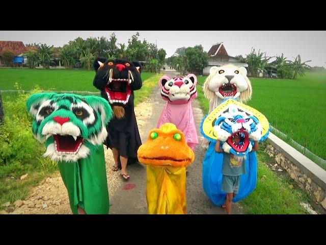 Barongan Biru hijau kuning pink hitam dan putih werdoyo Demak